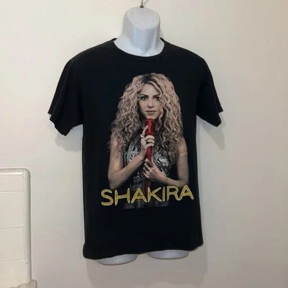Unisex Shakira 2018 El Dorado World Tour Distressed Graphic Tee - Picture 3 of 12